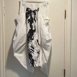 Luukaa White With Black Abstract Elastic-Waist Skirt